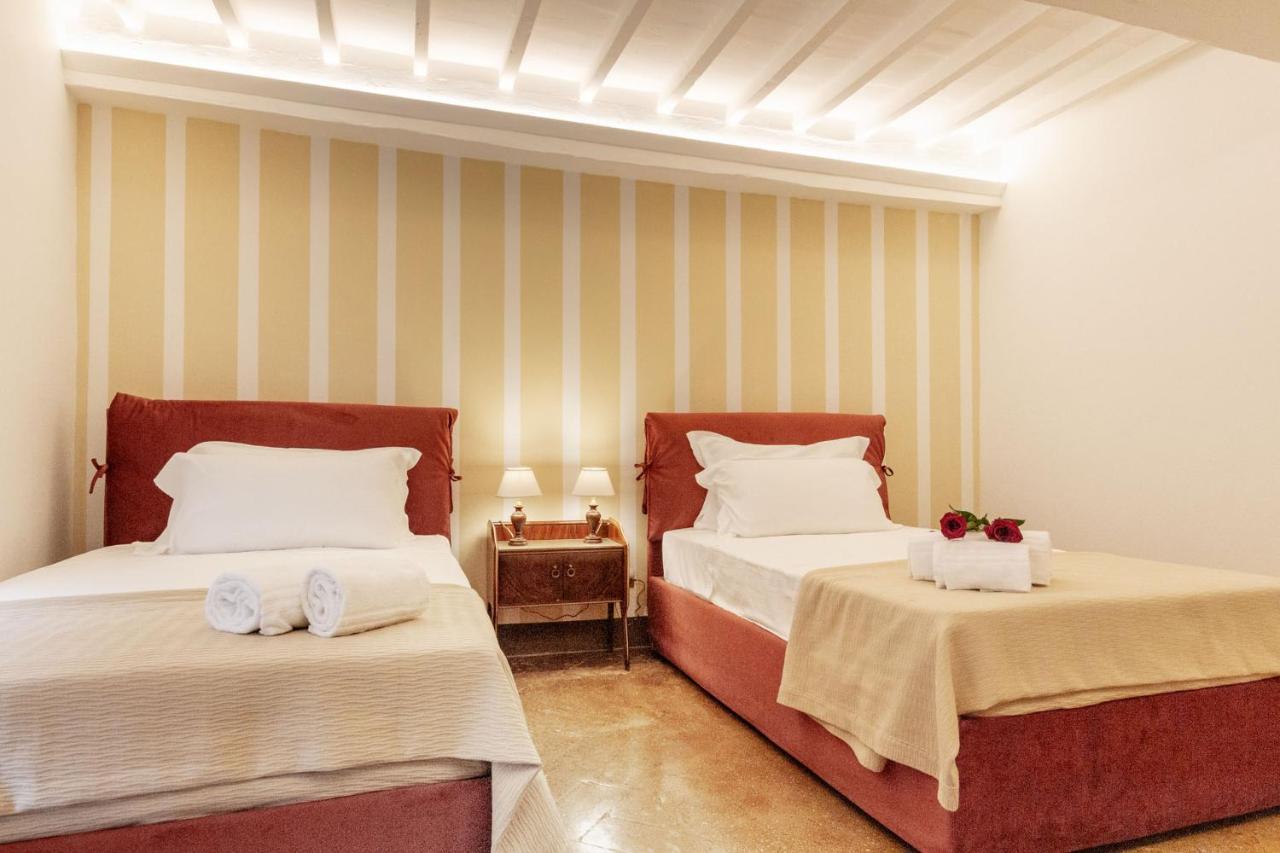 Palazzo Chigi Zondadari Apartamento Siena Exterior foto