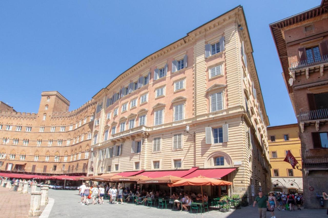 Palazzo Chigi Zondadari Apartamento Siena Exterior foto