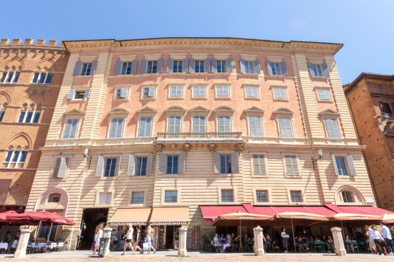 Palazzo Chigi Zondadari Apartamento Siena Exterior foto