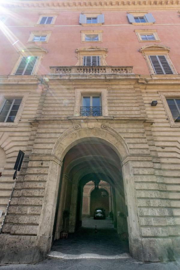 Palazzo Chigi Zondadari Apartamento Siena Exterior foto